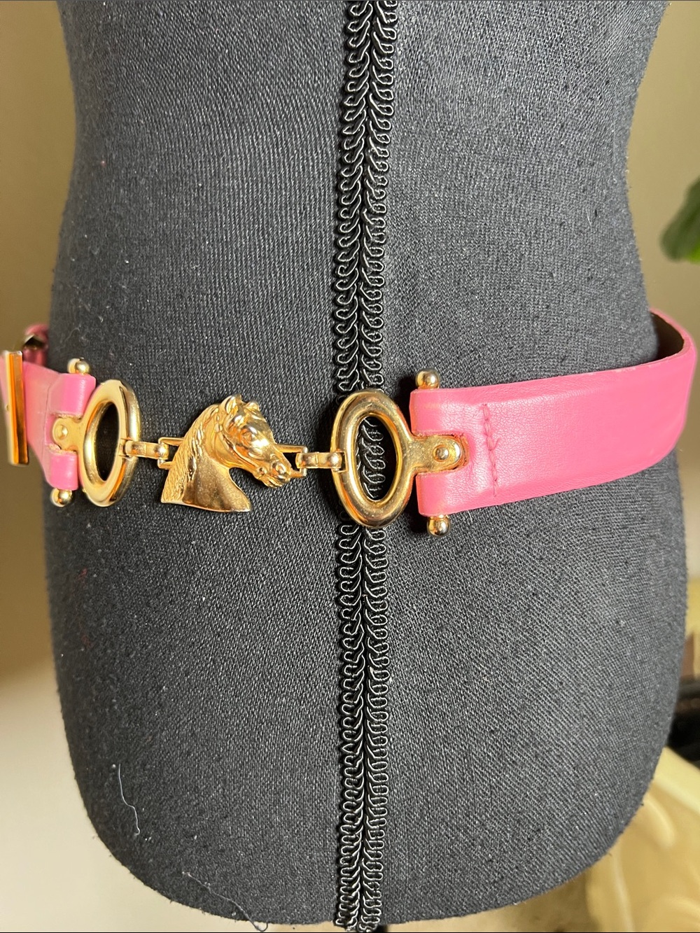 ESCADA Worth Women’s Vintage Barbie Pink Equestrian Leather Belt Size Medium